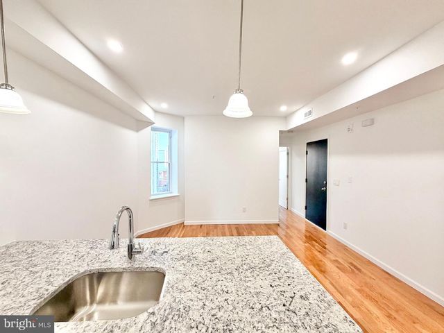 5352-54 CEDAR AVE, Philadelphia, PA 19143