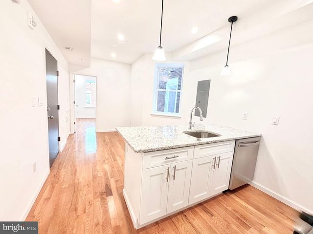 5352-54 CEDAR AVE, Philadelphia, PA 19143