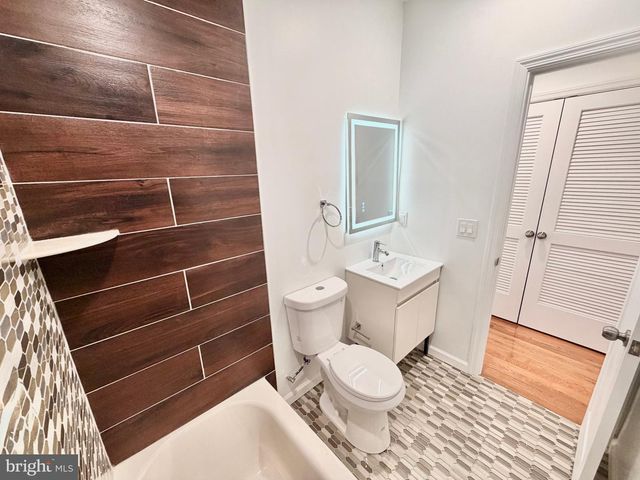5352-54 CEDAR AVE, Philadelphia, PA 19143