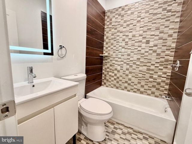 5352-54 CEDAR AVE, Philadelphia, PA 19143