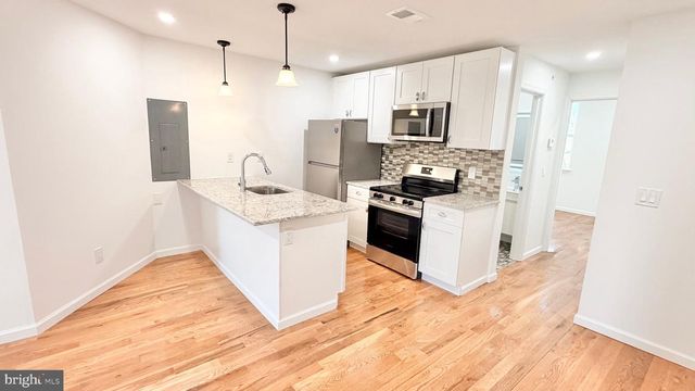 5352-54 CEDAR AVE, Philadelphia, PA 19143