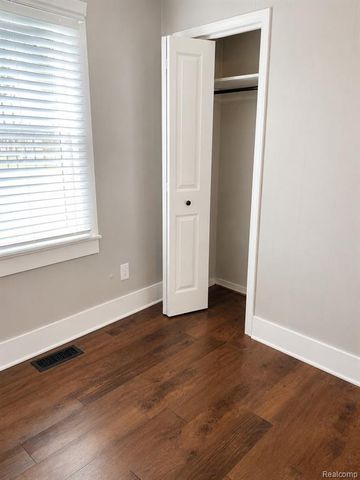 1507 Pagel Avenue, Lincoln Park, MI 48146