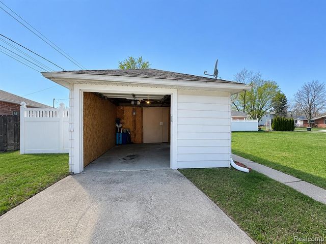 1507 Pagel Avenue, Lincoln Park, MI 48146