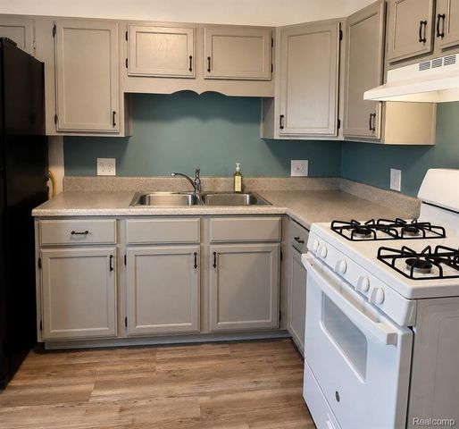 1507 Pagel Avenue, Lincoln Park, MI 48146