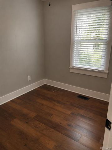 1507 Pagel Avenue, Lincoln Park, MI 48146