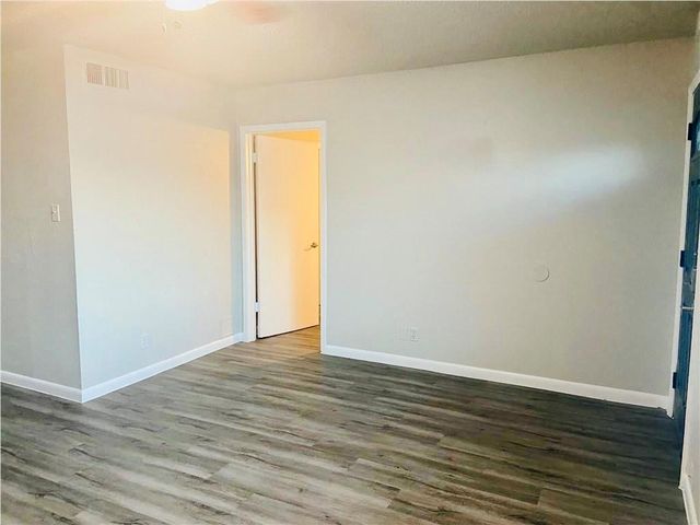 1202 Newning Ave 100, Austin, TX 78704