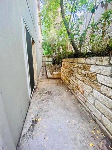 1202 Newning Ave 100, Austin, TX 78704