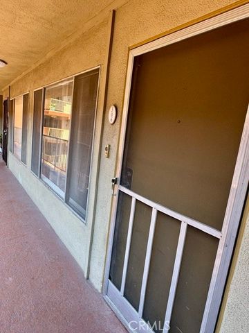 545 Chestnut Avenue 306, Long Beach, CA 90802