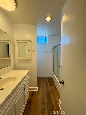 545 Chestnut Avenue 306, Long Beach, CA 90802