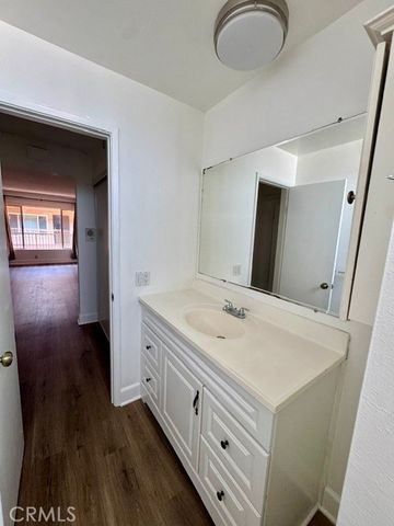 545 Chestnut Avenue 306, Long Beach, CA 90802