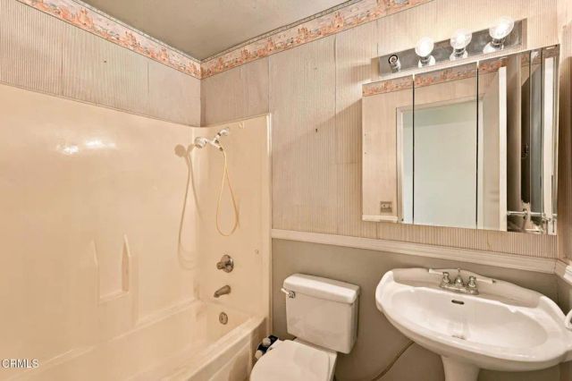 21802 Jinetes, Mission Viejo, CA 92691