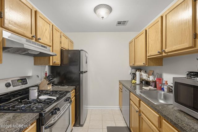 231 Atlantic Street 75, Keyport, NJ 07735