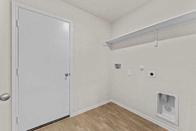 430 LOW PASTURE TRL, Maxwell, TX 78656