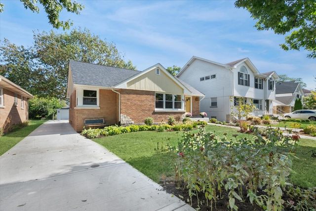 617 S Madison Avenue, La Grange, IL 60525