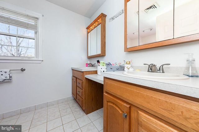 6721 FOSTERS FORK RD, Warrenton, VA 20187