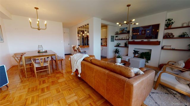 4 Fordham Hill Oval 8C, Bronx, NY 10468