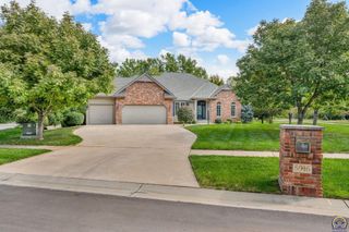 5916 SW 43rd Ct, Topeka, KS 66610
