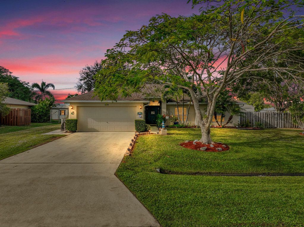 579 SE Marydale Terrace, Port St Lucie, FL 34983