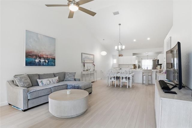 6594 FAIRWAY GARDENS DRIVE 6594, Bradenton, FL 34203