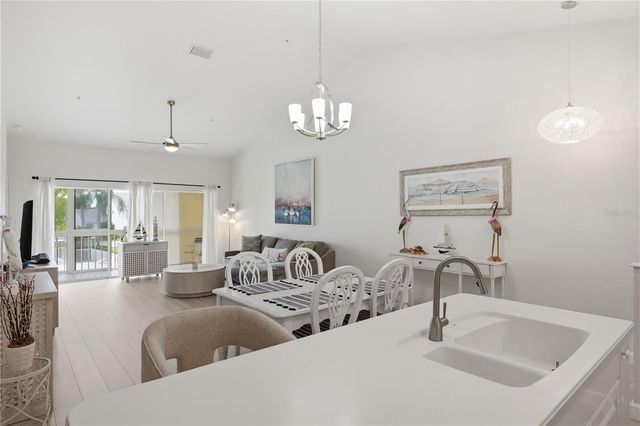 6594 FAIRWAY GARDENS DRIVE 6594, Bradenton, FL 34203