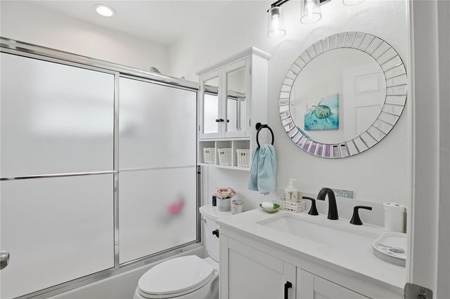 6594 FAIRWAY GARDENS DRIVE 6594, Bradenton, FL 34203