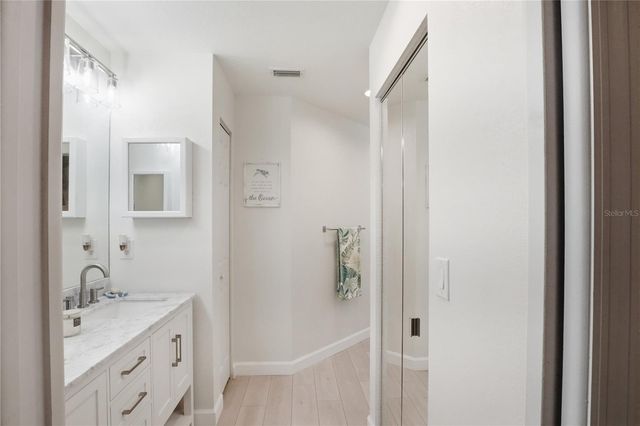 6594 FAIRWAY GARDENS DRIVE 6594, Bradenton, FL 34203