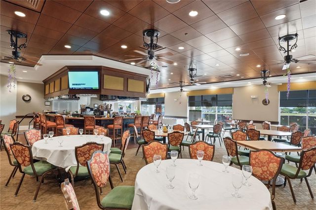 6594 FAIRWAY GARDENS DRIVE 6594, Bradenton, FL 34203