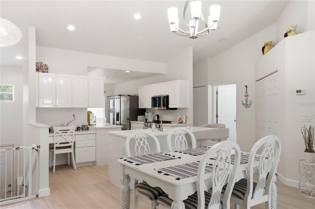 6594 FAIRWAY GARDENS DRIVE 6594, Bradenton, FL 34203