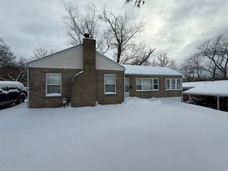9006 Bessemer Avenue, St Louis, MO 63134