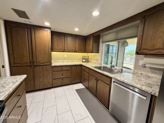 11035 W CARON Drive, Sun City, AZ 85351