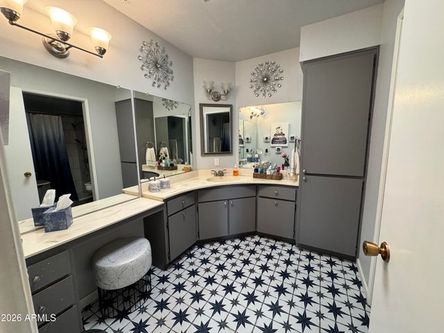 11035 W CARON Drive, Sun City, AZ 85351