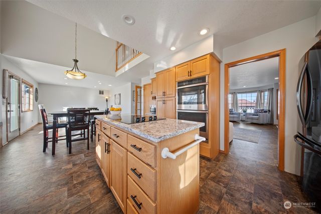 4073 W Cove West Drive, Moses Lake, WA 98837