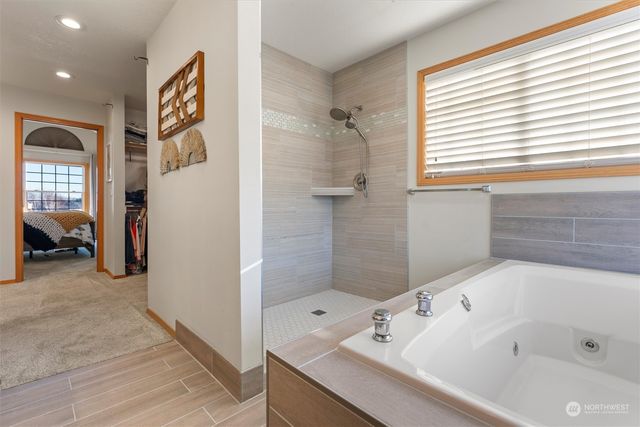 4073 W Cove West Drive, Moses Lake, WA 98837
