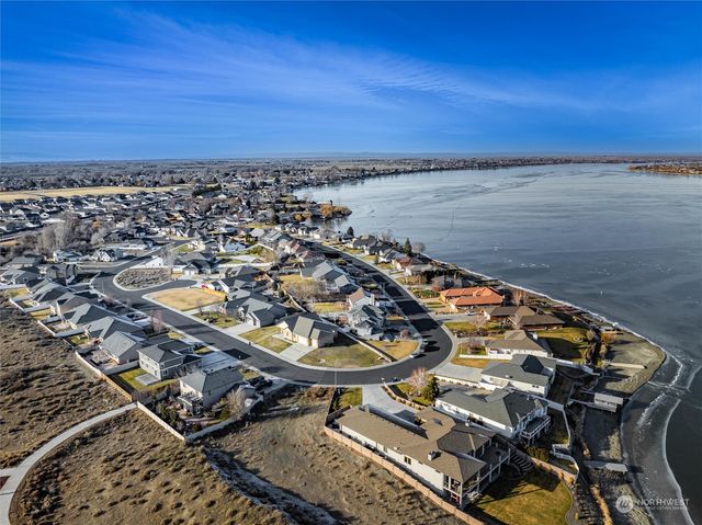 4073 W Cove West Drive, Moses Lake, WA 98837