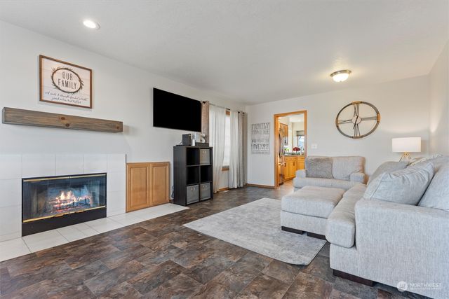 4073 W Cove West Drive, Moses Lake, WA 98837