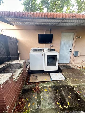 1503 N 20th Avenue, Hollywood, FL 33020