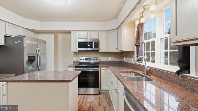 11921 STONEHENGE DR, Fredericksburg, VA 22407