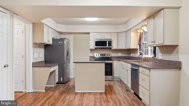 11921 STONEHENGE DR, Fredericksburg, VA 22407