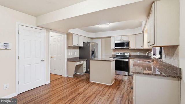 11921 STONEHENGE DR, Fredericksburg, VA 22407