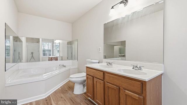 11921 STONEHENGE DR, Fredericksburg, VA 22407