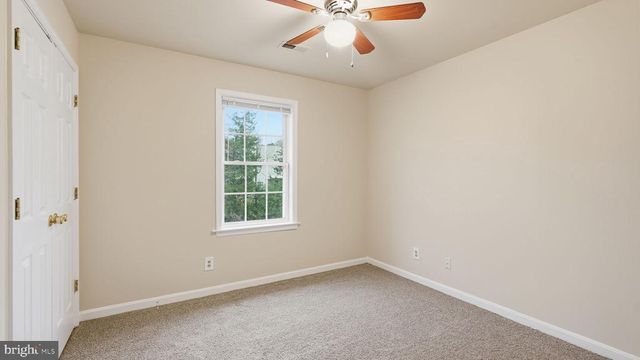 11921 STONEHENGE DR, Fredericksburg, VA 22407