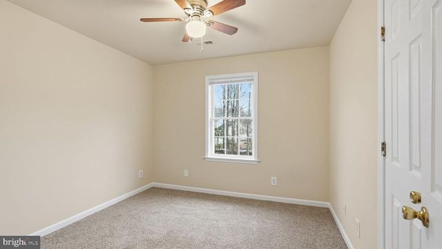 11921 STONEHENGE DR, Fredericksburg, VA 22407