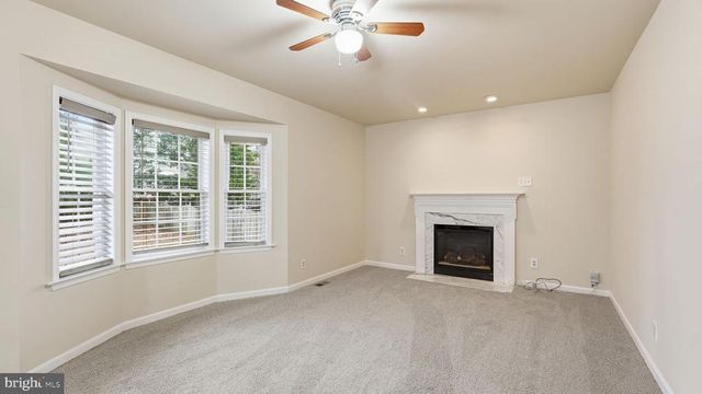 11921 STONEHENGE DR, Fredericksburg, VA 22407