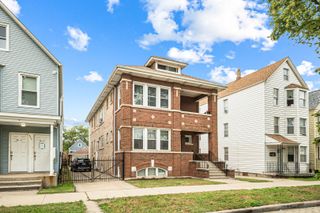 8638 S Escanaba Avenue, Chicago, IL 60617