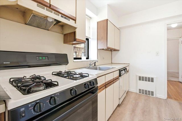 102-12 65th Avenue C35, Forest Hills, NY 11375