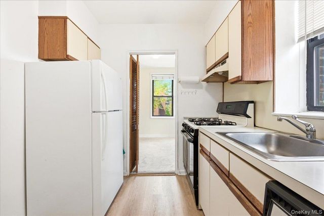 102-12 65th Avenue C35, Forest Hills, NY 11375