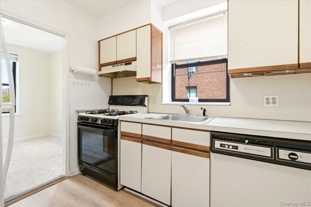 102-12 65th Avenue C35, Forest Hills, NY 11375