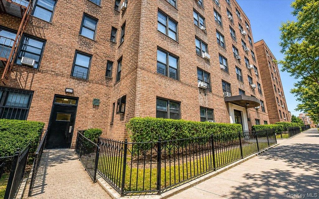 102-12 65th Avenue C35, Forest Hills, NY 11375