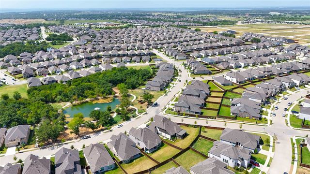 4509 Expedition Drive, Oak Point, TX 75068