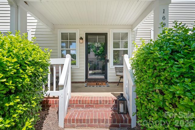 16923 Bridgeton Lane, Huntersville, NC 28078